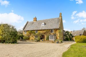 Banbury Road North Newington